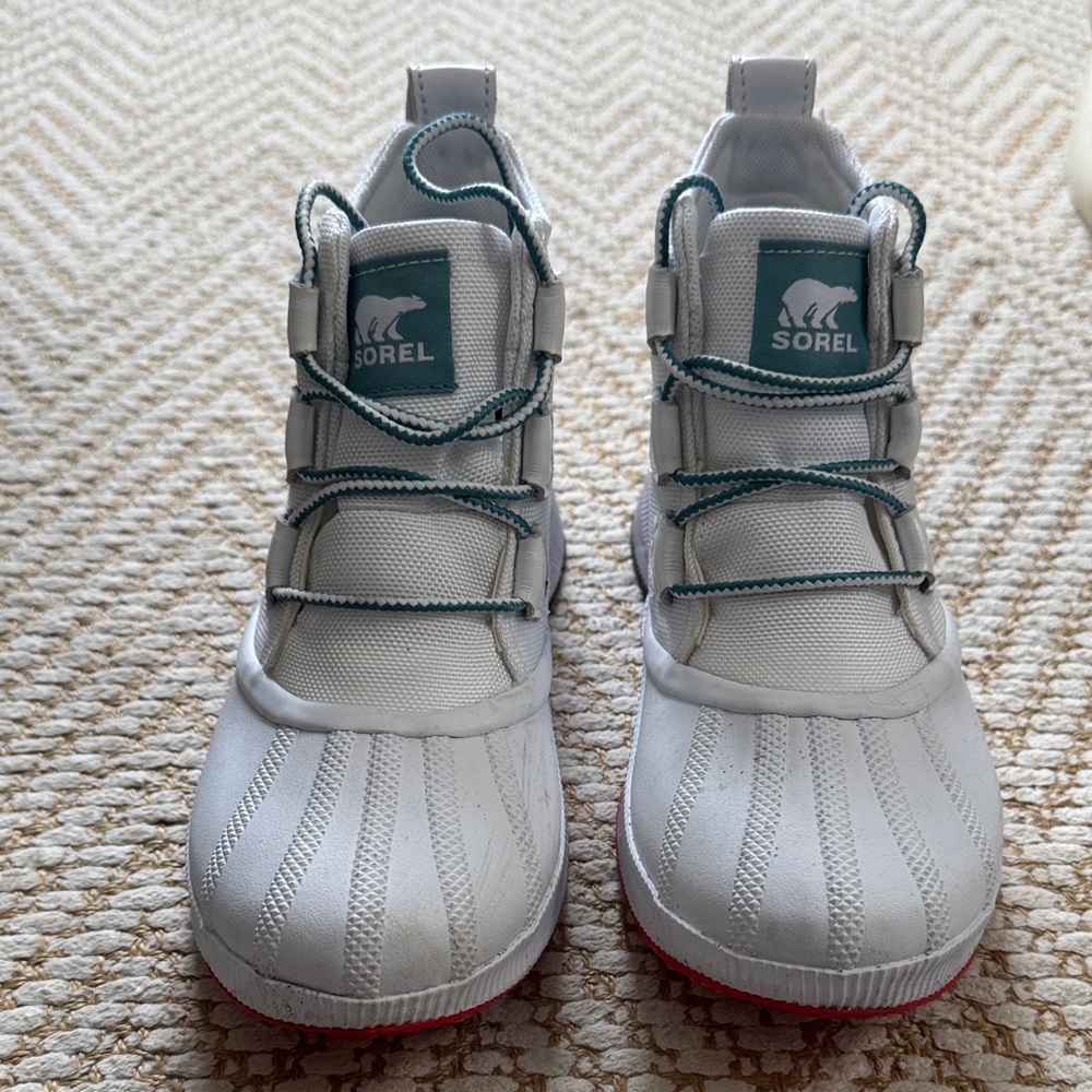 Sorel Women’s White Boots